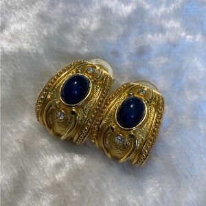 ☘️VTG Avon Gold and Navy Pierced Earrings